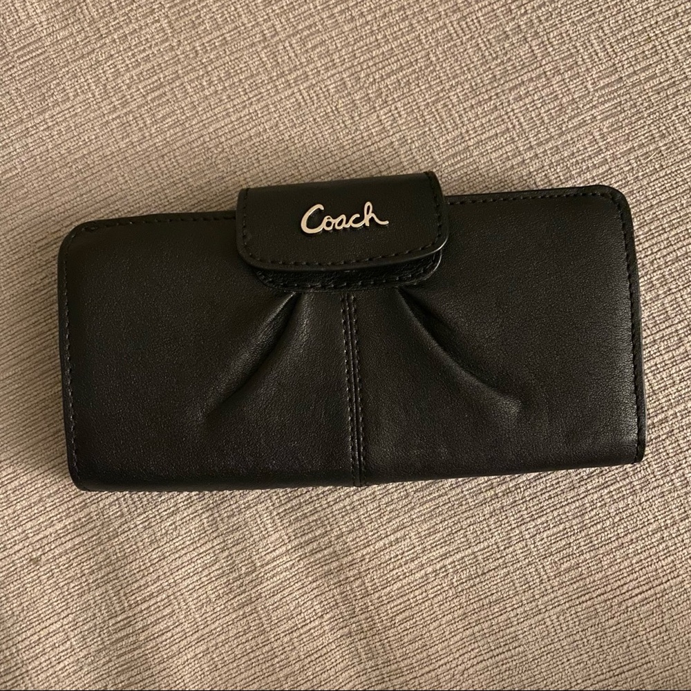 NWOT Black Ashley Y2k Leather Silver Word Logo Wallet
